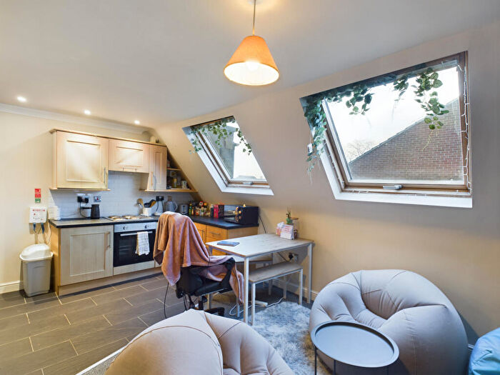 1 Bedroom Flat To Rent In Dagger Lane, Hull, HU1