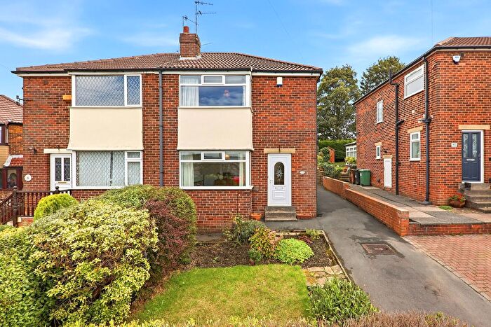 3 Bedroom Semi Detached House For Sale In Hillfoot Crescent, Pudsey, LS28