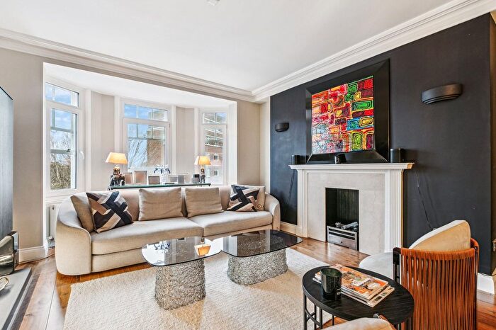 4 Bedroom Flat To Rent In Onslow Square, London, SW7