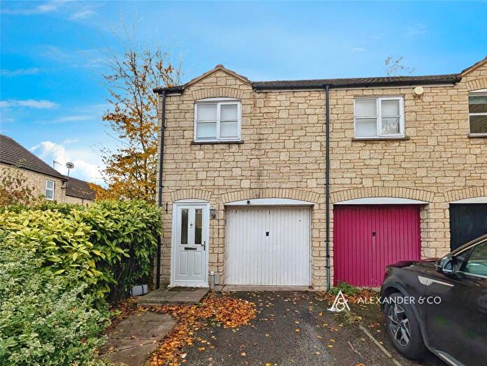 1 Bedroom Coach House To Rent In Avocet Way, Bicester, OX26