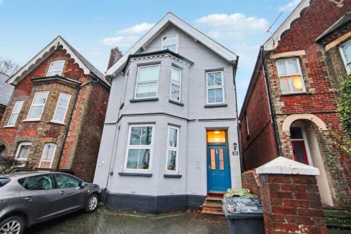 1 Bedroom Apartment For Sale In Woodbridge Road, Guildford, Surrey, GU1