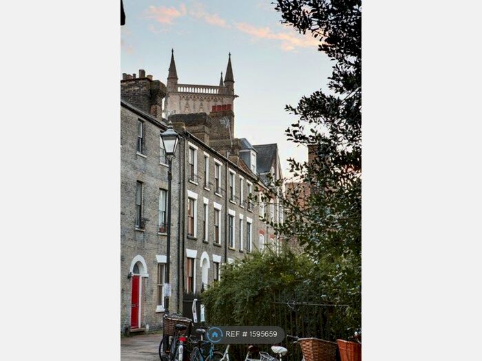 2 Bedroom Maisonette To Rent In Portugal Place, Cambridge, CB5