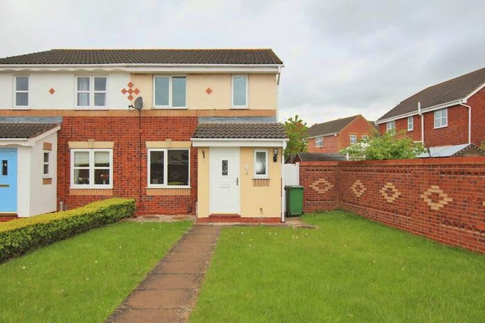 3 Bedroom Semi-Detached House To Rent In Hampstead Park, Scartho Top, Grimsby, DN33