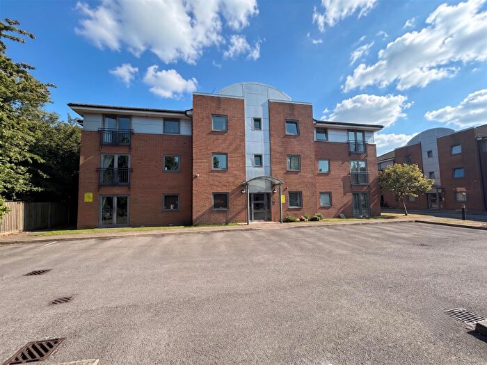 2 Bedroom Apartment For Sale In Carrington Lane, Sale, M33