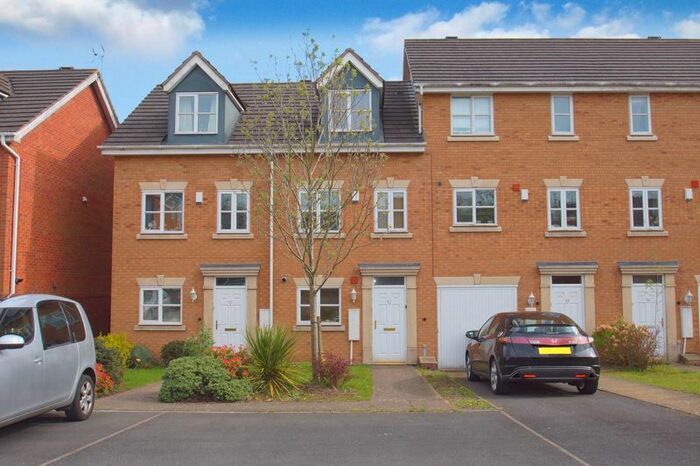 3 Bedroom Property To Rent In Honeychurch Close, Redditch, B98