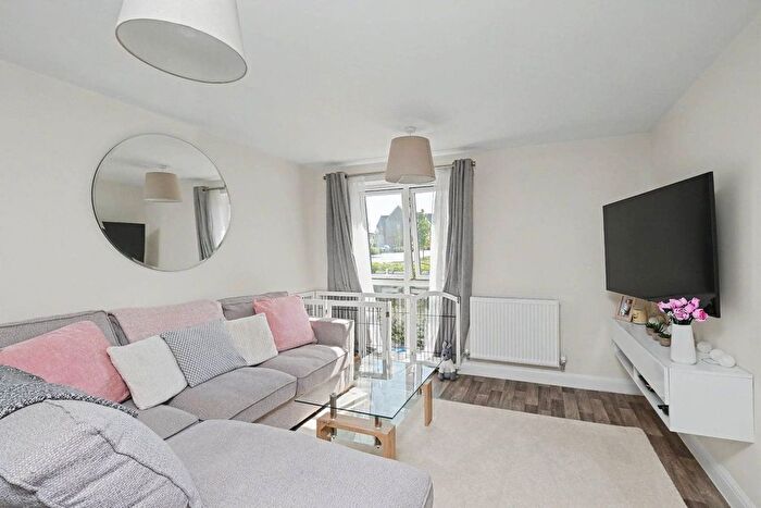 2 Bedroom Flat For Sale In Cranwell Crescent, Milton Keynes, MK17