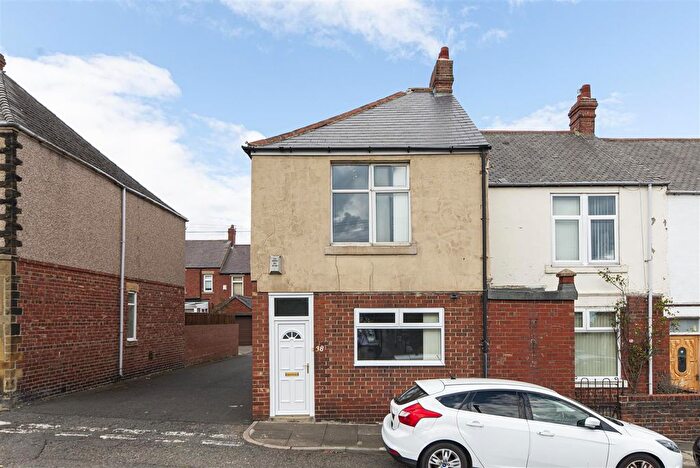 2 Bedroom End Terrace House For Sale In Nursery Lane, Felling, Gateshead, NE10