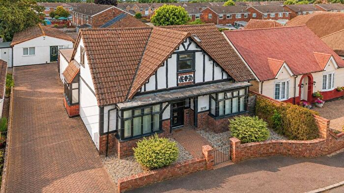4 Bedroom Detached House For Sale In The Crescent, St. Neots, Eaton Socon, PE19