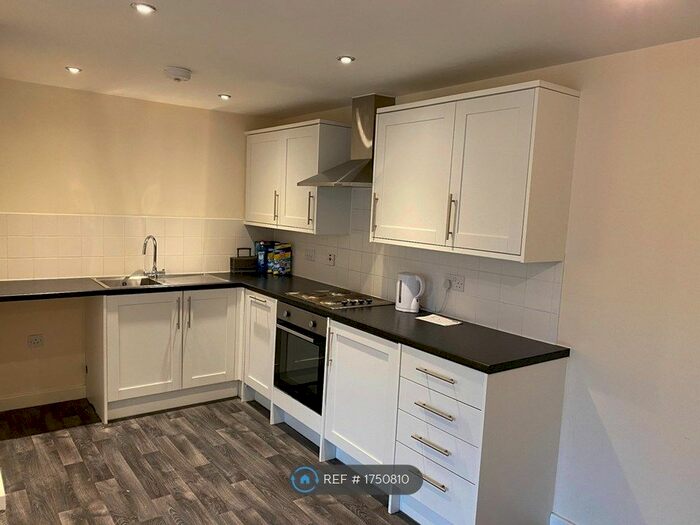2 Bedroom Flat To Rent In Clearwater Quays, Warrington, WA4