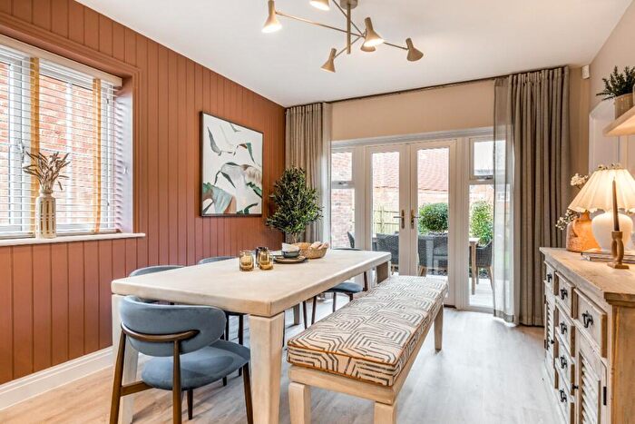 4 Bedroom Detached House For Sale In Wallingford Road, Wallingford, OX10