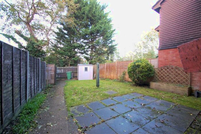 2 Bedroom Terraced House To Rent In Dukes Close, Petersfield, GU32