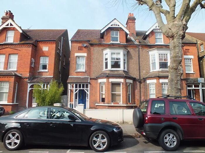 1 Bedroom Apartment To Rent In Surbiton, KT6