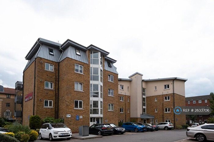 2 Bedroom Flat To Rent In Katherine Bell Tower, London, E3