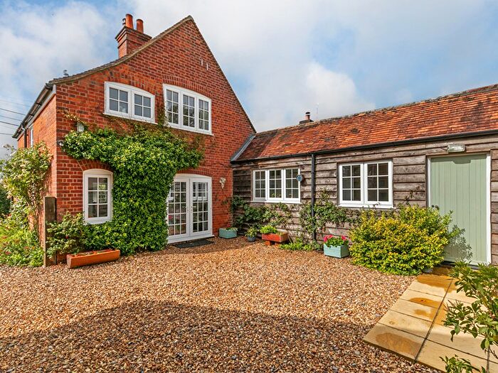 3 Bedroom Cottage For Sale In Ibworth Lane, Hannington, RG26