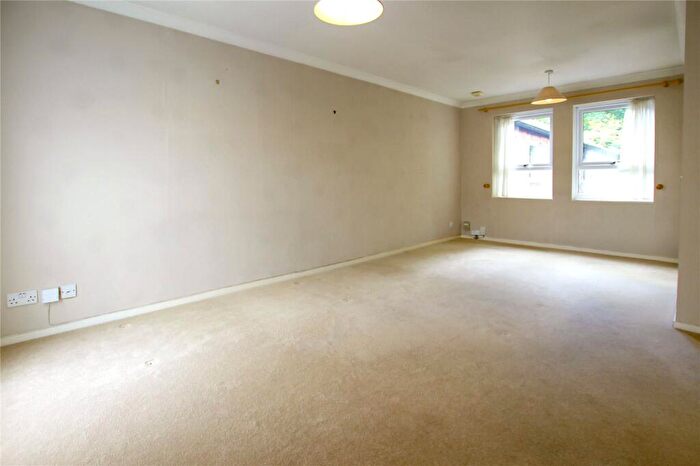 1 Bedroom Maisonette To Rent In Jevington, Birch Hill, Bracknell, Berkshire, RG12