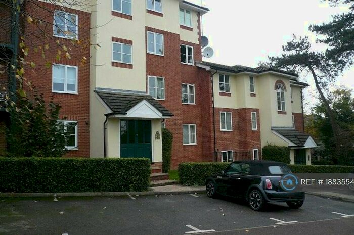 1 Bedroom Flat To Rent In Queen Alexandra Road, High Wycombe, HP11
