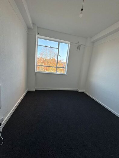 2 Bedroom Flat To Rent In Christchurch Road, London, SW2