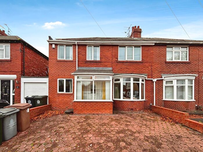 3 Bedroom Semi Detached House For Sale In Holmwood Avenue, West Monkseaton, NE25