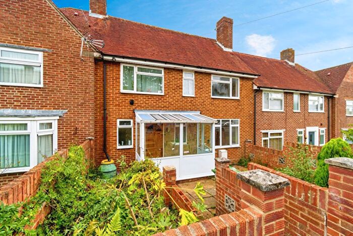 4 Bedroom Terraced House For Sale In Outer Circle, Southampton, SO16
