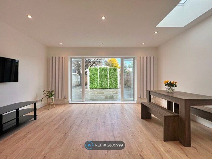 4 Bedroom Semi-Detached House To Rent In Kingston Road, Kingston Upon Thames, KT1