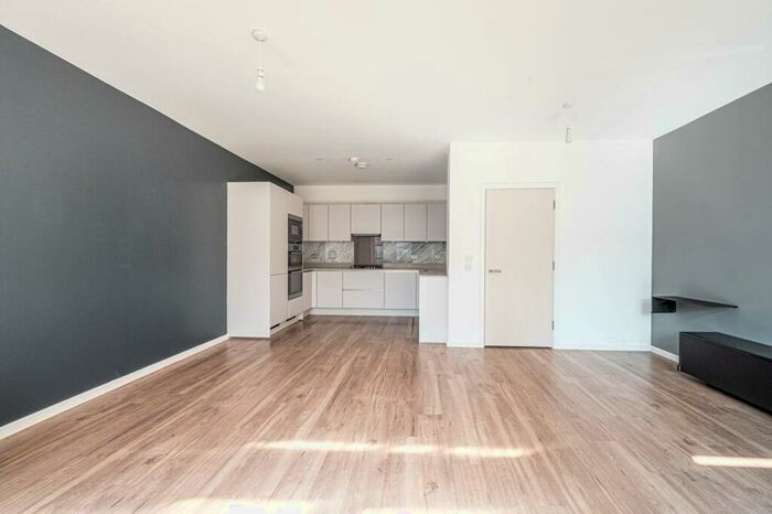 3 Bedroom House To Rent In Hera Avenue, , Barnet, EN5