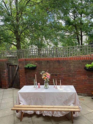 3 Bedroom Town House To Rent In Bedford Road, London, SW4