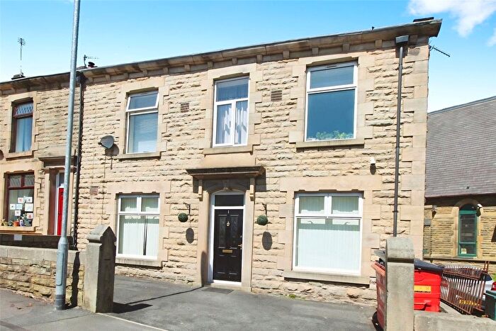 1 Bedroom Flat To Rent In Park Road, Darwen, Lancashire, BB3