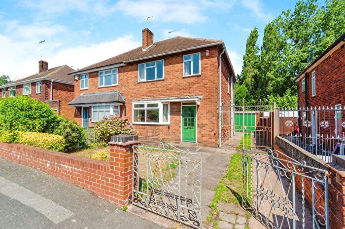 3 Bedroom Semi-Detached House For Sale In Cedar Road, Willenhall, WV13