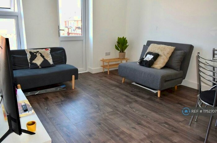 1 Bedroom Flat To Rent In Ilford Lane, London, IG1