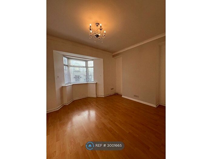 1 Bedroom Flat To Rent In Francis Terrace, Carmarthen, SA31