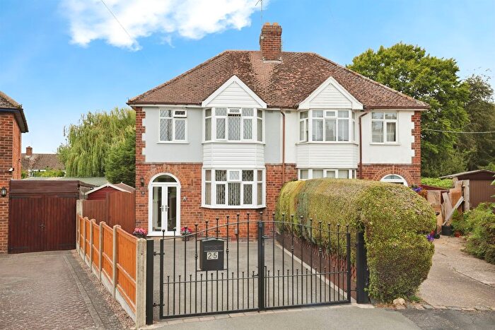 3 Bedroom Semi-Detached House For Sale In Taylor Avenue, Leamington Spa, CV32