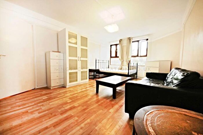 3 Bedroom Flat To Rent In New Park Rd, Brixton, SW2