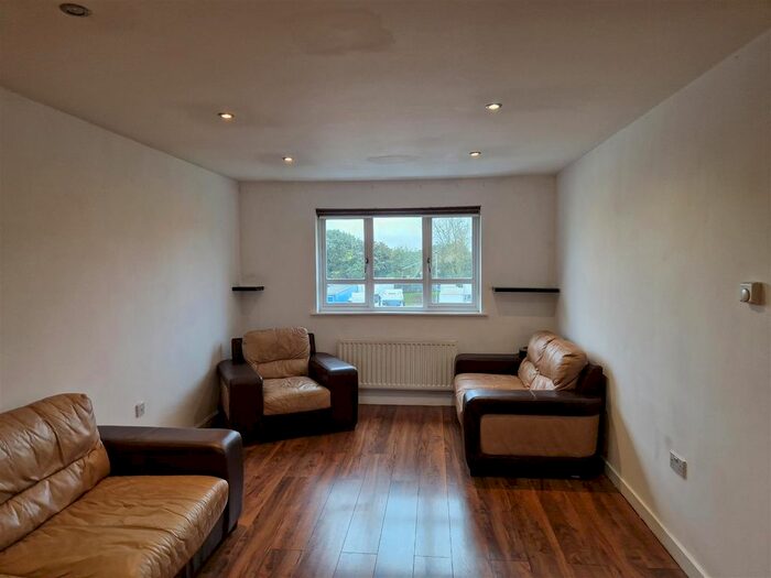 2 Bedroom Flat To Rent In Chertsey Road, Feltham, TW13