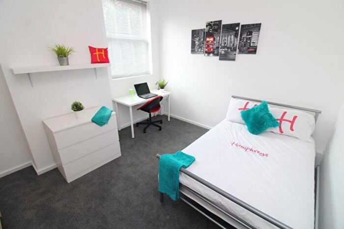 4 Bedroom Apartment To Rent In Glossop Road, S10