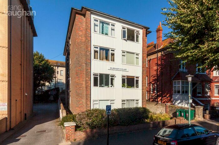 Flat To Rent In Durham Court, Fourth Avenue, Hove, East Sussex, BN3