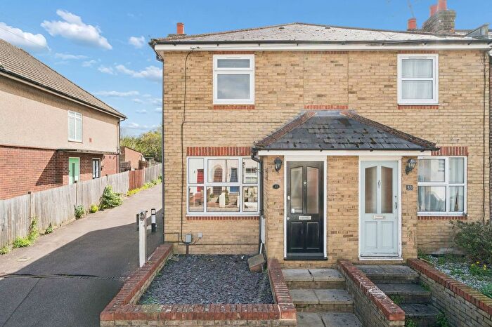 3 Bedroom End Terrace House For Sale In Capel Road, Watford, WD19
