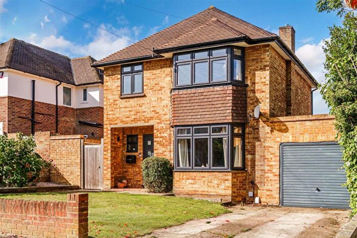 3 Bedroom Detached House For Sale In North View Crescent, Epsom, KT18