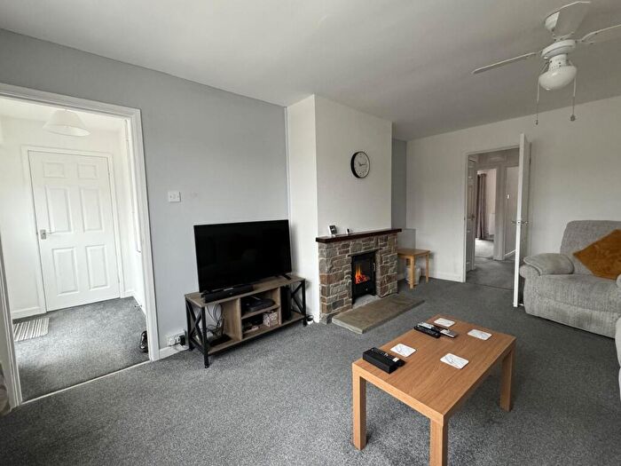 2 Bedroom Detached Bungalow For Sale In Derlyn Park, Tycroes, Ammanford, Carmarthenshire., SA18