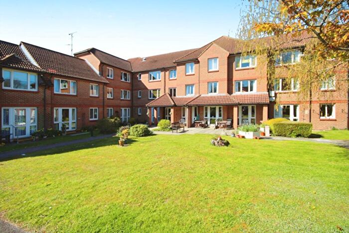 2 Bedroom Retirement Property To Rent In Winterbourne Court, Bracknell, RG12