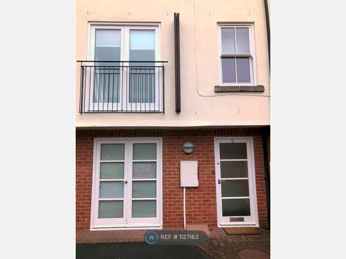 2 Bedroom Maisonette To Rent In Mornington Mews, Harrogate, HG1