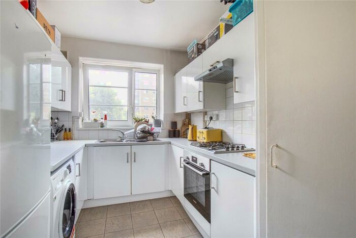 2 Bedroom Apartment To Rent In Upper Clapton Road, London, E5