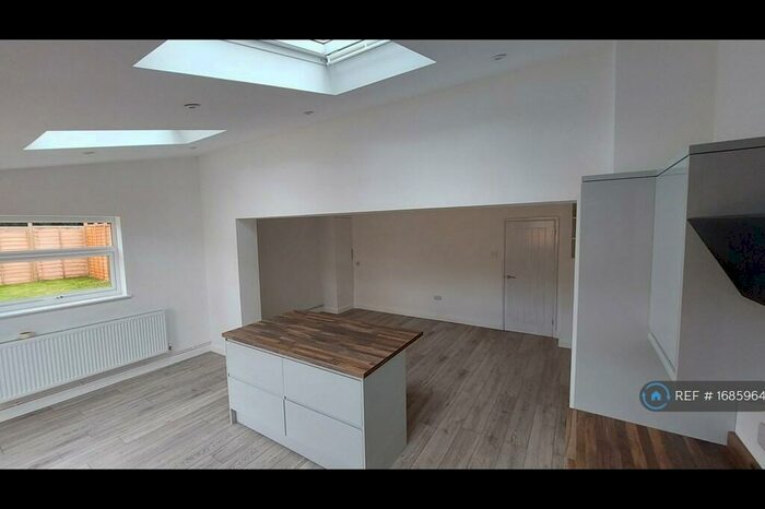 3 Bedroom Semi-Detached House To Rent In Brentry Lane, Bristol, BS10