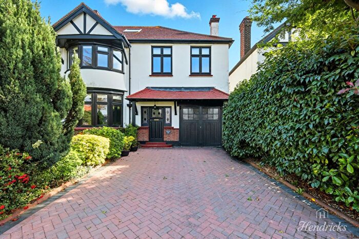 5 Bedroom Semi-Detached House For Sale In Thorpe Hall Avenue, Southend-On-Sea, SS1