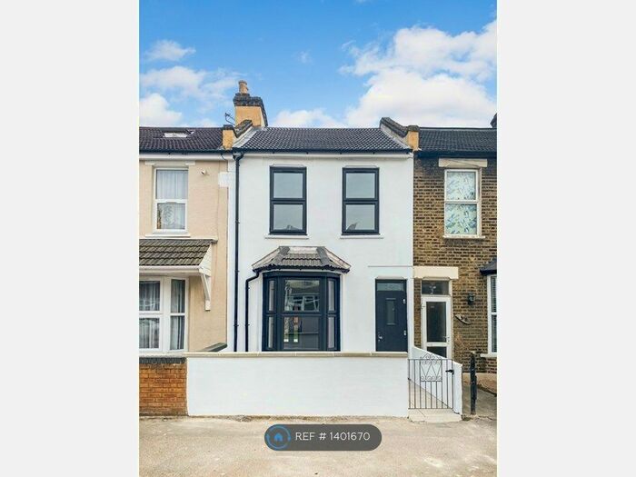 3 Bedroom Terraced House To Rent In Neville Road, London, E7
