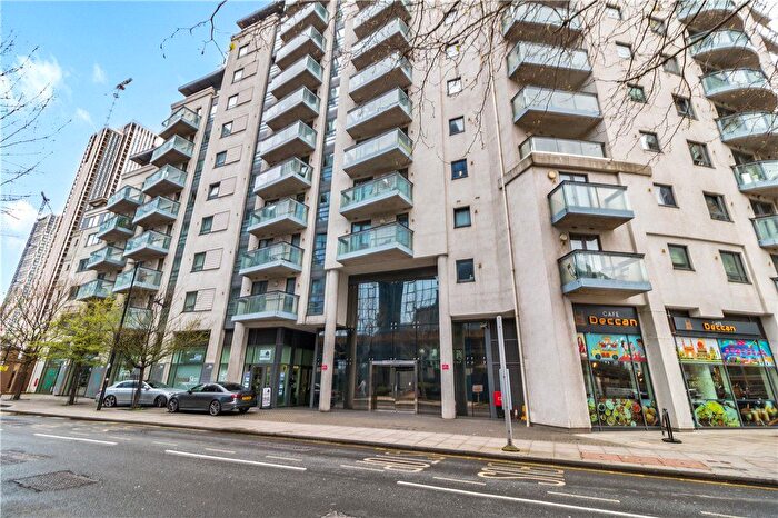 2 Bedroom Flat For Sale In Flat, Limeharbour, London, E14