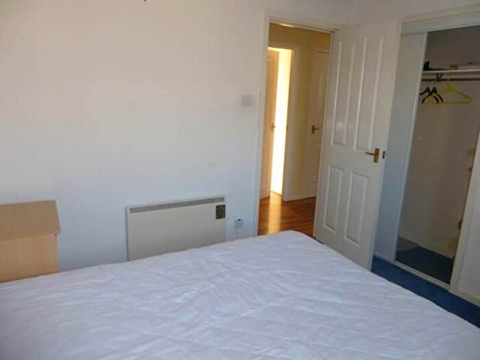 2 Bedroom Flat To Rent In Castle Terrace, Justice Gate, Aberdeen, AB11