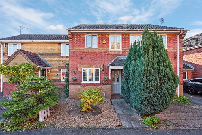 2 Bedroom Property For Sale In Augustus Gate, Stevenage, SG2