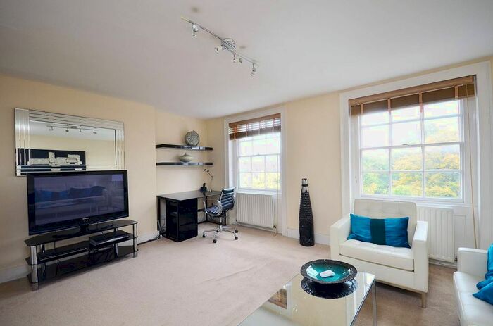 1 Bedroom Flat To Rent In Myddelton Square, Clerkenwell, London, EC1R