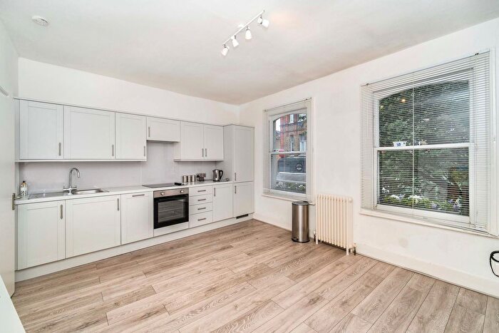 1 Bedroom Flat To Rent In Churchfield Road, London, W3