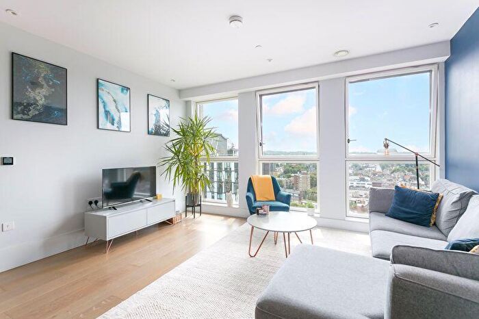 2 Bedroom Flat For Sale In High Street, Croydon, CR0